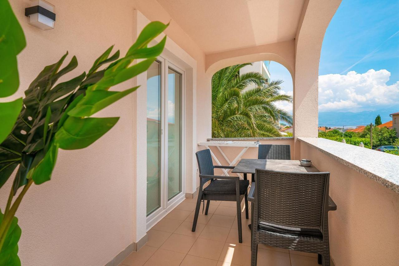 Apartments Gerta With Terrace Baška Esterno foto