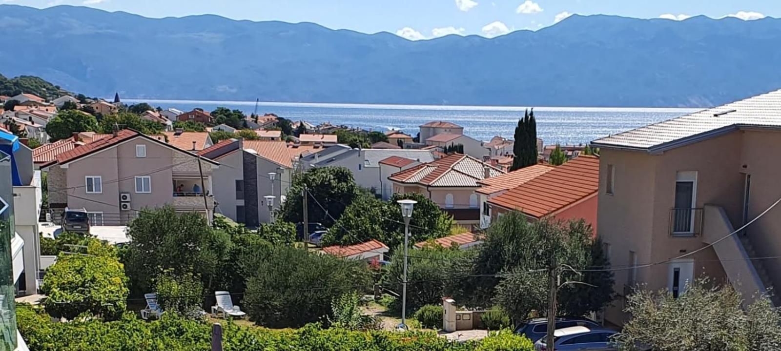 Apartments Gerta With Terrace Baška Esterno foto